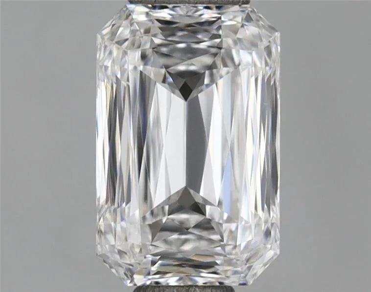 0.91ct Radiant Lab Grown Diamond (Colour E, Clarity IF, IGI Certified)