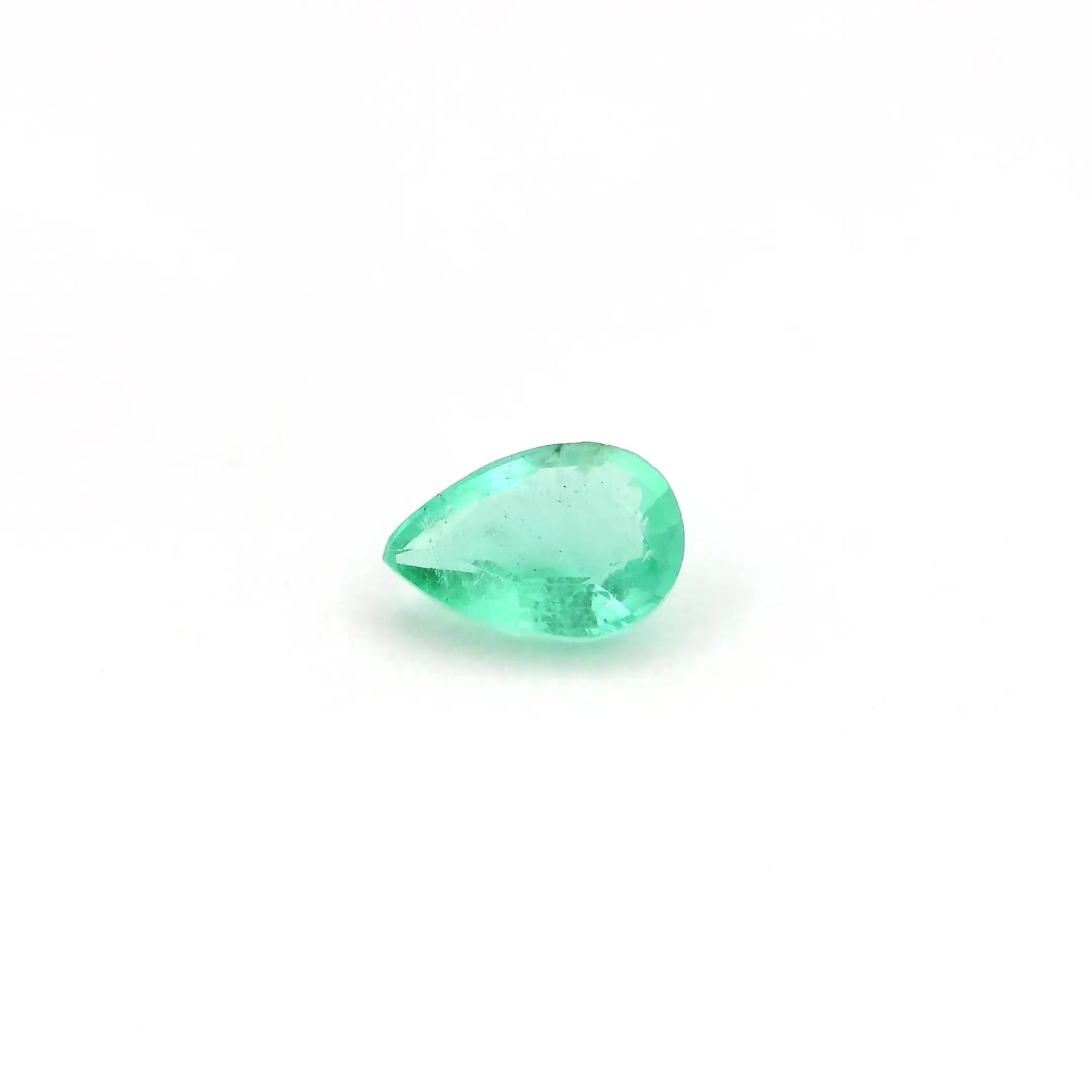 0.56ct Pear Natural Emerald (Colour Green, Clarity Slightly Included, Cut Faceted) - Jewelry by Cleo