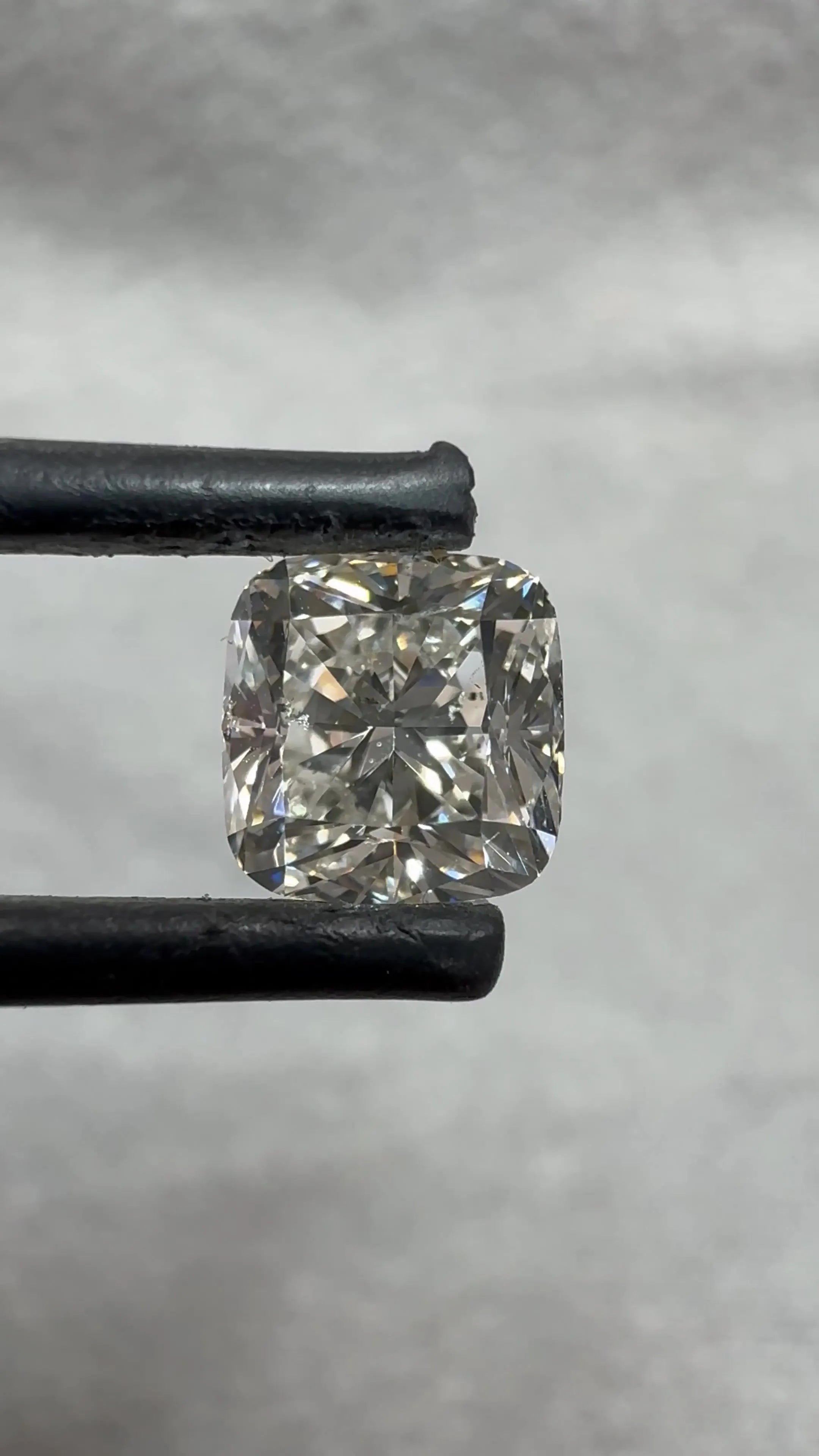 1.72ct Cushion brilliant Natural Diamond (Colour I, Clarity SI1, GIA Certified)