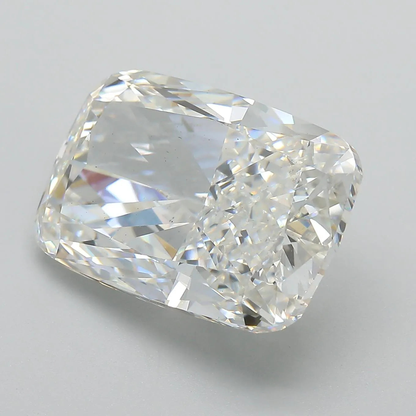 10.22ct Cushion brilliant Lab Grown Diamond (Colour G, Clarity VS2, IGI Certified)