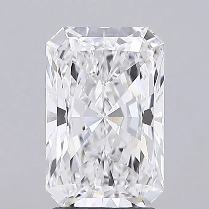 2.53ct Radiant Lab Grown Diamond (Colour E, Clarity VVS2, IGI Certified)