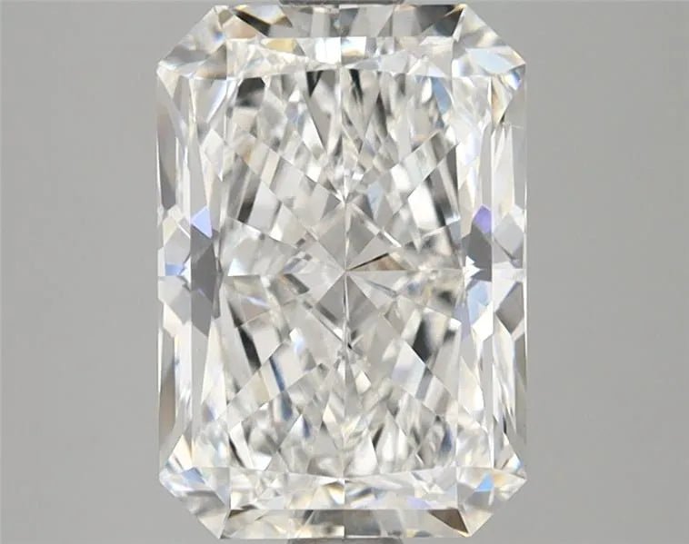 2.40ct Radiant Lab Grown Diamond (Colour E, Clarity VVS2, IGI Certified) - Jewelry by Cleo