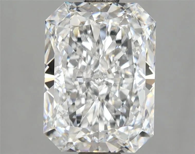2.56ct Radiant Lab Grown Diamond (Colour D, Clarity VVS2, IGI Certified) - Jewelry by Cleo