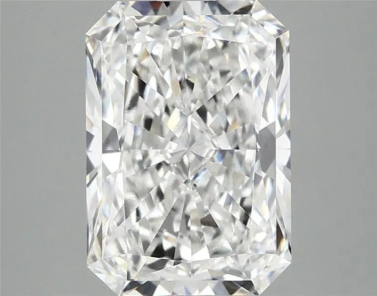 2.90ct Radiant Lab Grown Diamond (Colour F, Clarity VVS2, IGI Certified) - Jewelry by Cleo
