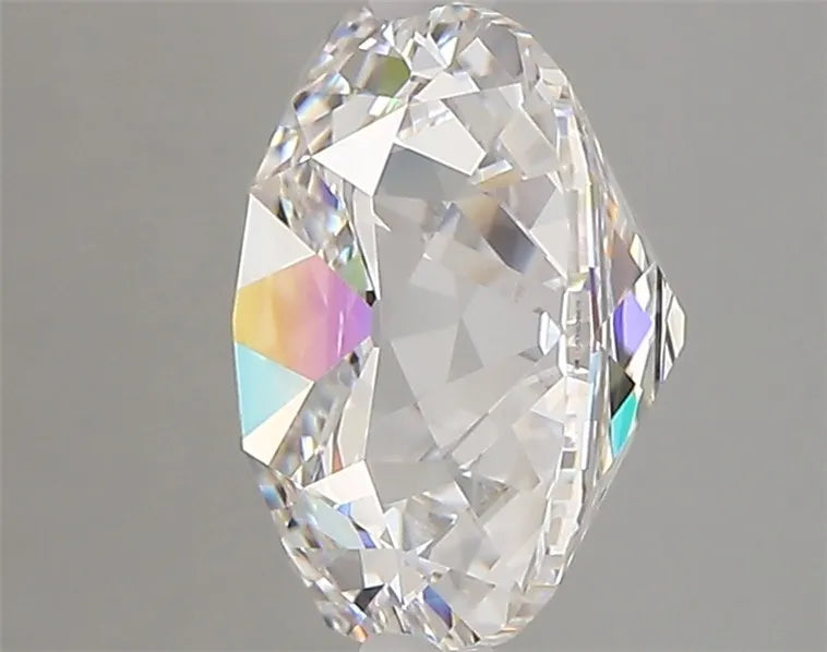 3.51ct Cushion Lab Grown Diamond (Colour E, Clarity VVS1, IGI Certified)