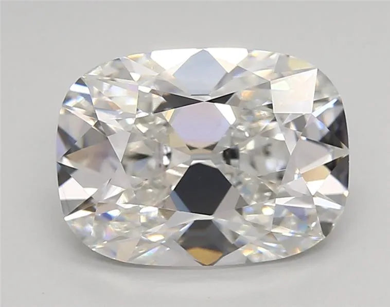 3.81ct Cushion modified Lab Grown Diamond (Colour E, Clarity VVS2, IGI Certified)