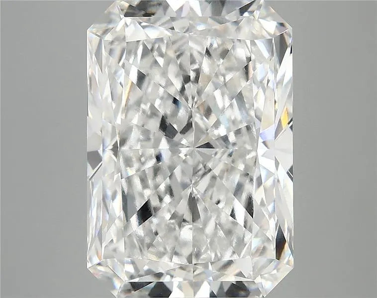 8.04ct Radiant Lab Grown Diamond (Colour E, Clarity VVS2, IGI Certified)