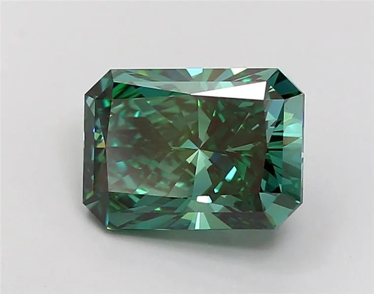 3.03ct Radiant Lab Grown Diamond (Colour Fancy Vivid Green, Clarity VS1, IGI Certified) - Jewelry by Cleo