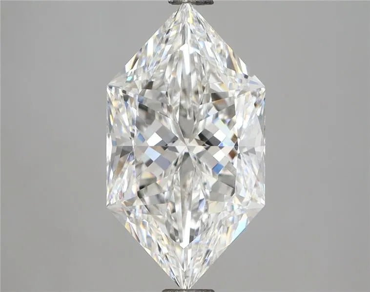3.32ct Hexagonal Lab Grown Diamond (Colour E, Clarity VVS2, IGI Certified) - Jewelry by Cleo