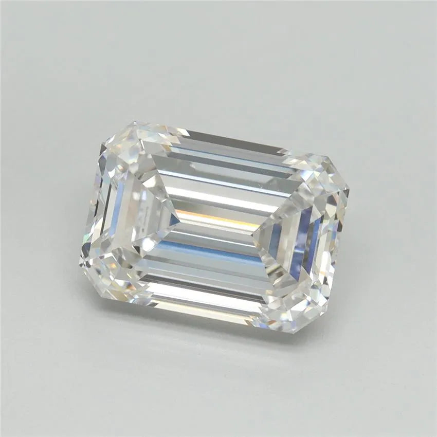 4.23ct Emerald Lab Grown Diamond (Colour E, Clarity VVS2, IGI Certified)