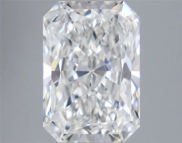 4.02ct Radiant Lab Grown Diamond (Colour F, Clarity VVS2, IGI Certified) - Jewelry by Cleo