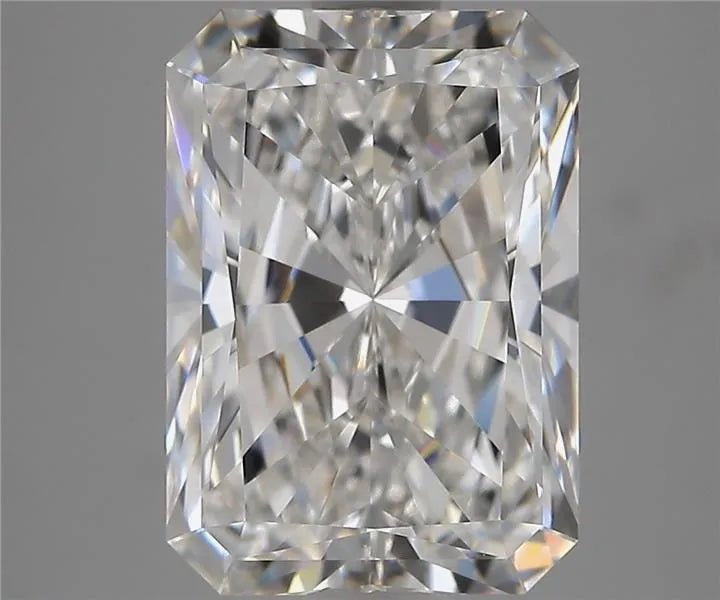 4.11ct Radiant Lab Grown Diamond (Colour E, Clarity VVS2, IGI Certified) - Jewelry by Cleo