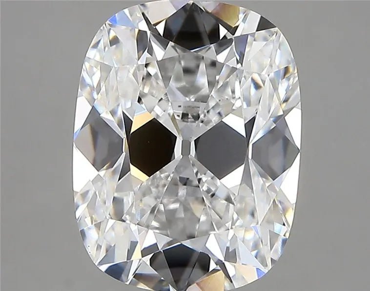 4.16ct Cushion modified Lab Grown Diamond (Colour D, Clarity VS1, IGI Certified) - Jewelry by Cleo