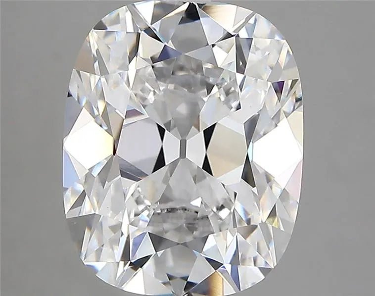 4.31ct Cushion modified Lab Grown Diamond (Colour D, Clarity VVS2, IGI Certified) - Jewelry by Cleo