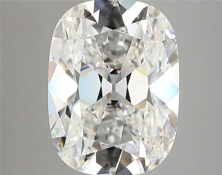 4.36ct Cushion modified Lab Grown Diamond (Colour E, Clarity VVS2, IGI Certified) - Jewelry by Cleo