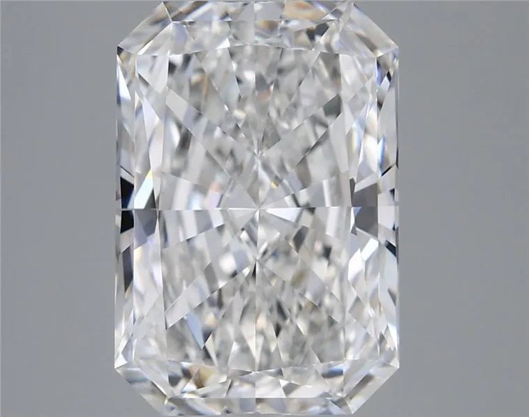 4.60ct Radiant Lab Grown Diamond (Colour F, Clarity VVS2, IGI Certified) - Jewelry by Cleo