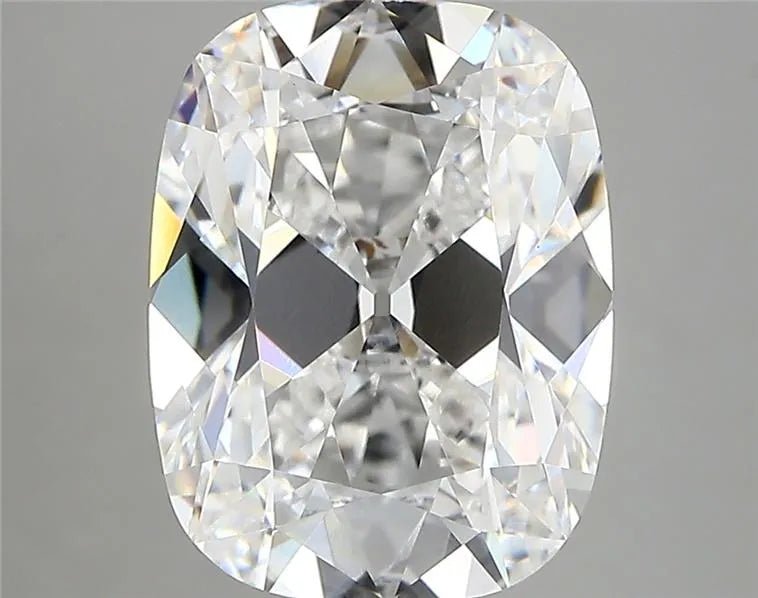 4.62ct Cushion modified Lab Grown Diamond (Colour D, Clarity VVS2, IGI Certified) - Jewelry by Cleo