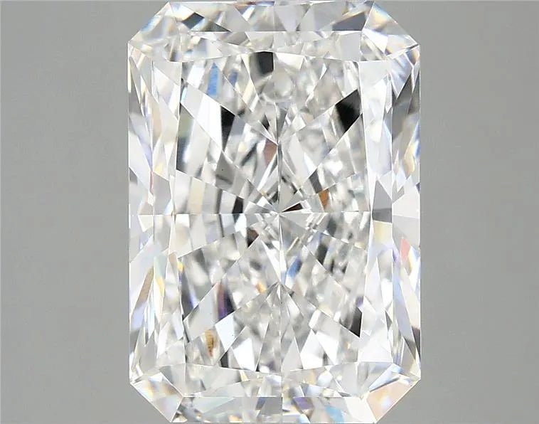 5.01ct Radiant Lab Grown Diamond (Colour E, Clarity VS1, IGI Certified) - Jewelry by Cleo