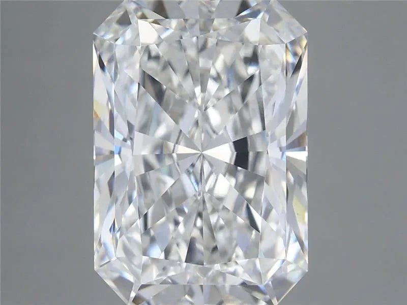 6.53ct Radiant Lab Grown Diamond (Colour E, Clarity VVS2, IGI Certified) - Jewelry by Cleo