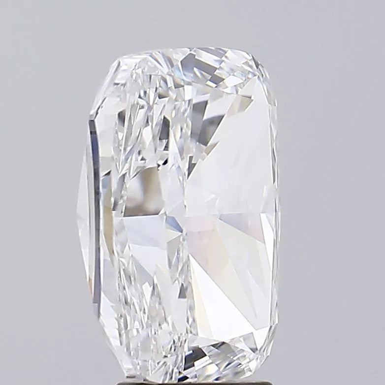 7.01ct Cushion brilliant Lab Grown Diamond (Colour E, Clarity VS2, IGI Certified)