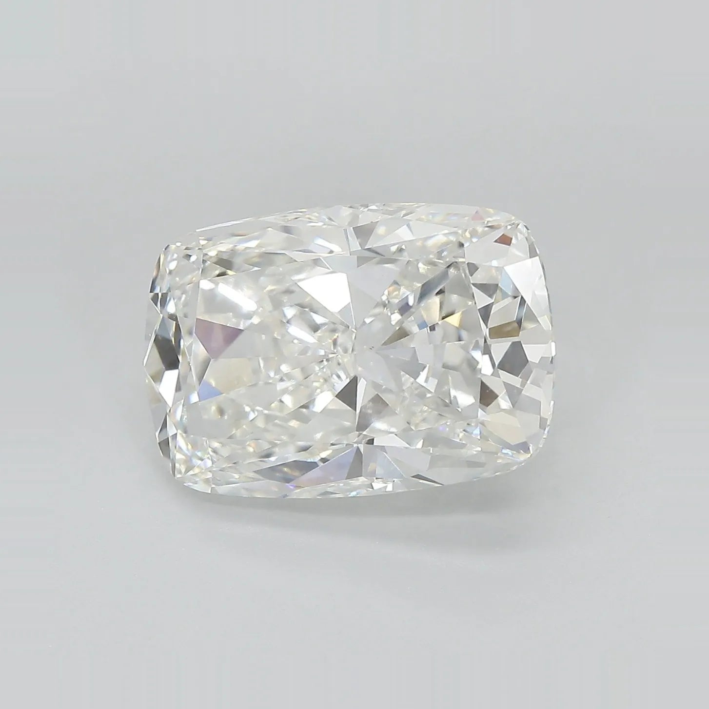 7.04ct Cushion modified Lab Grown Diamond (Colour G, Clarity VS1, IGI Certified) - Jewelry by Cleo