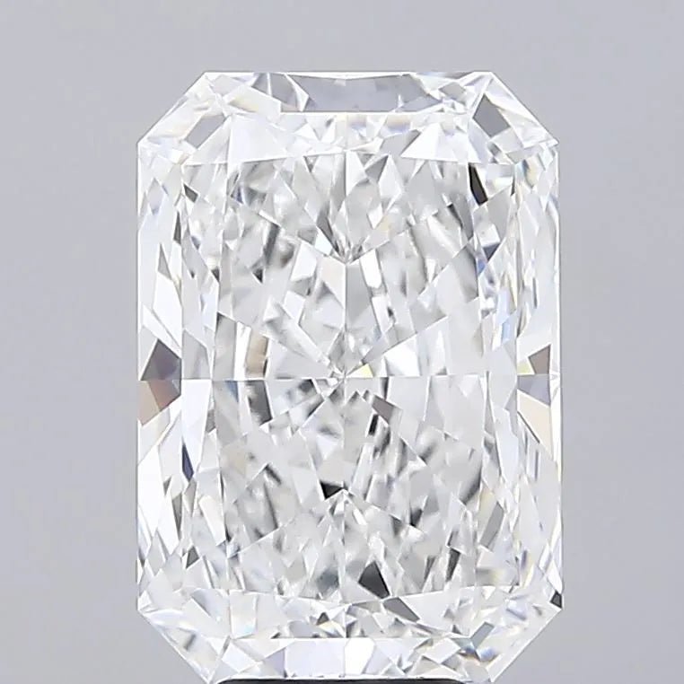 7.51ct Radiant Lab Grown Diamond (Colour E, Clarity VVS2, IGI Certified) - Jewelry by Cleo