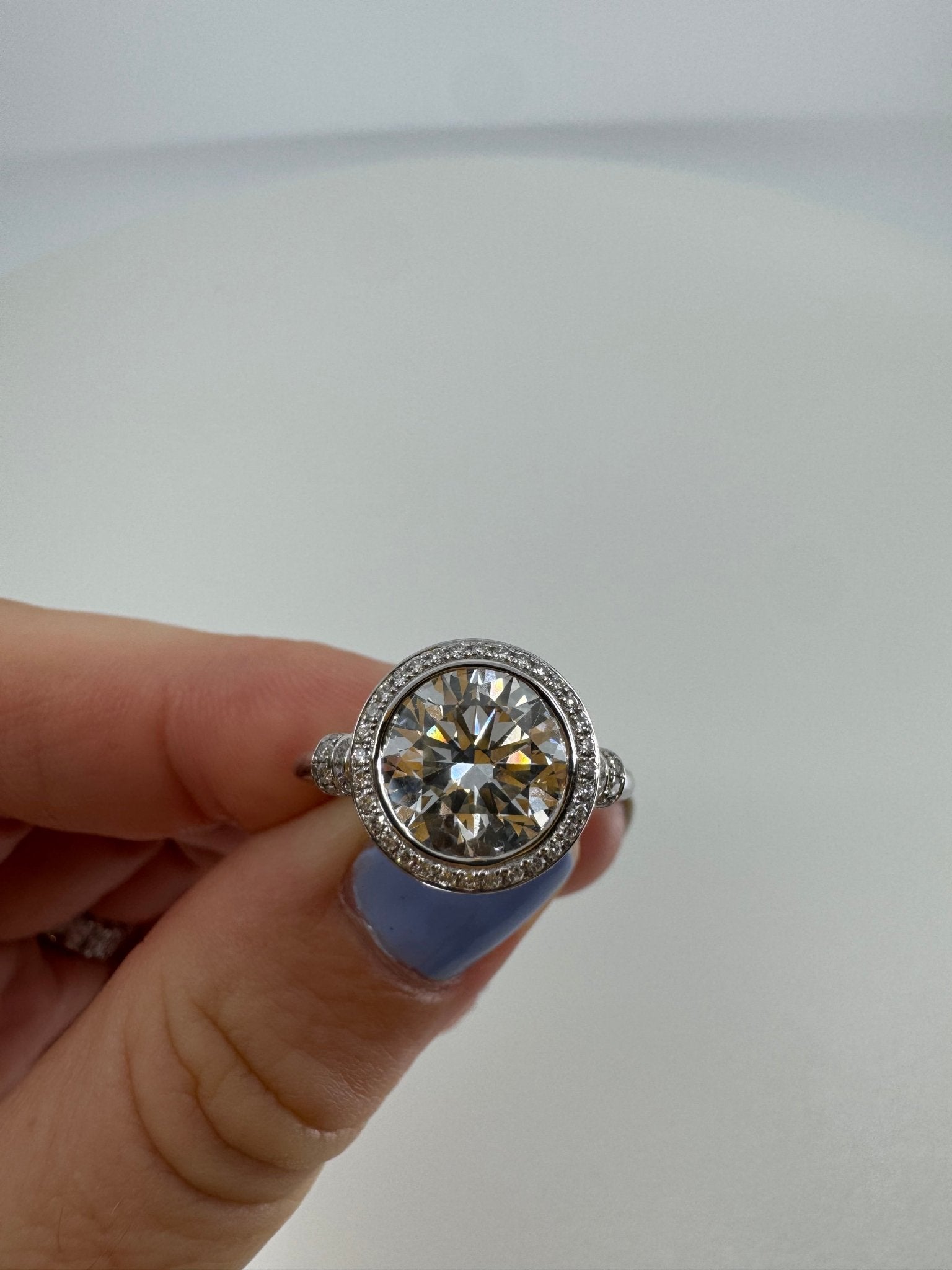 Round brilliant cut in 14k gold accented with over 100 stones - Jewelry by Cleo