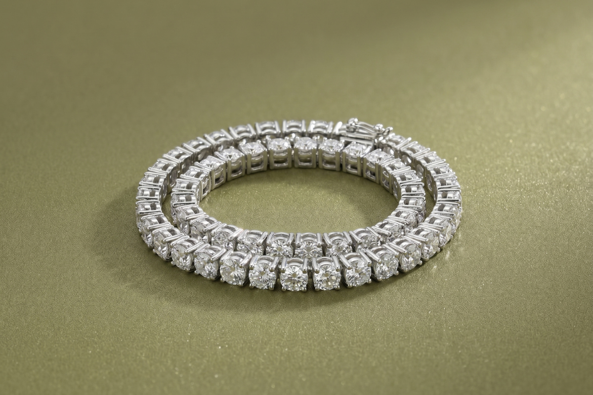 What Is a Tennis Bracelet? Jewelry by CLEO