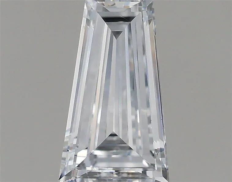 0.43ct Baguette Lab Grown Diamond (Colour F, Clarity VVS2, IGI Certified) - Jewelry by Cleo
