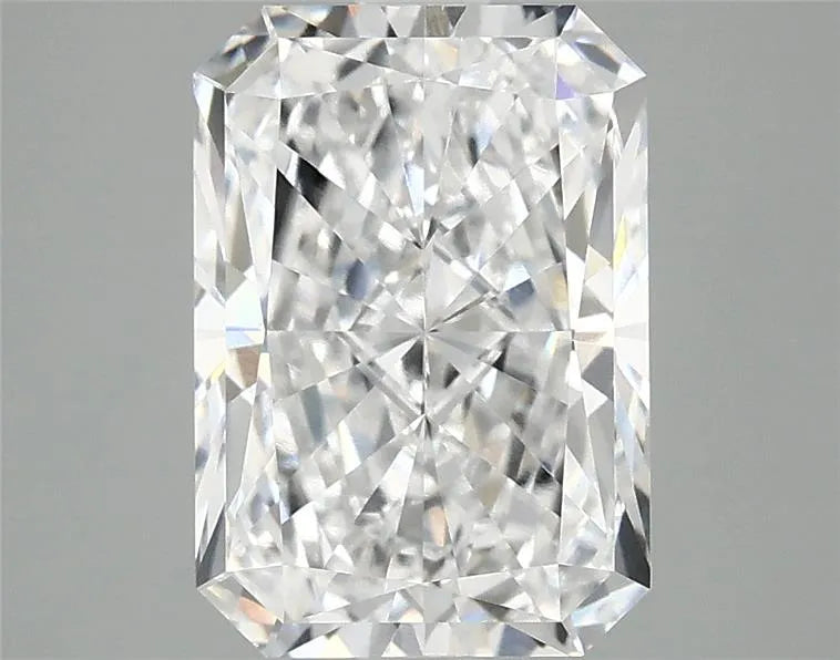 3.10ct Radiant Lab Grown Diamond (Colour D, Clarity VVS2, IGI Certified)