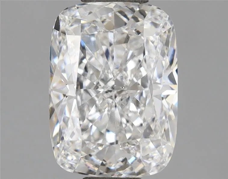 1.53ct Cushion brilliant Lab Grown Diamond (Colour E, Clarity VS1, IGI Certified) - Jewelry by Cleo