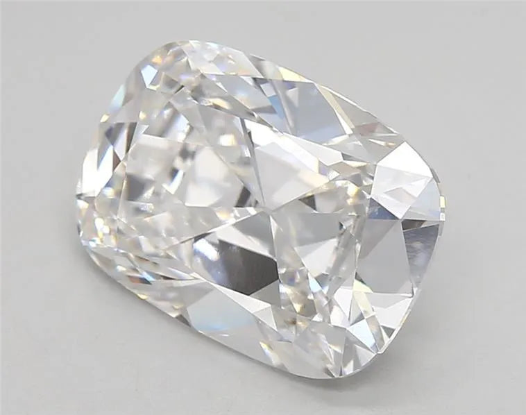 4.01ct Cushion modified Lab Grown Diamond (Colour E, Clarity VVS2, IGI Certified)