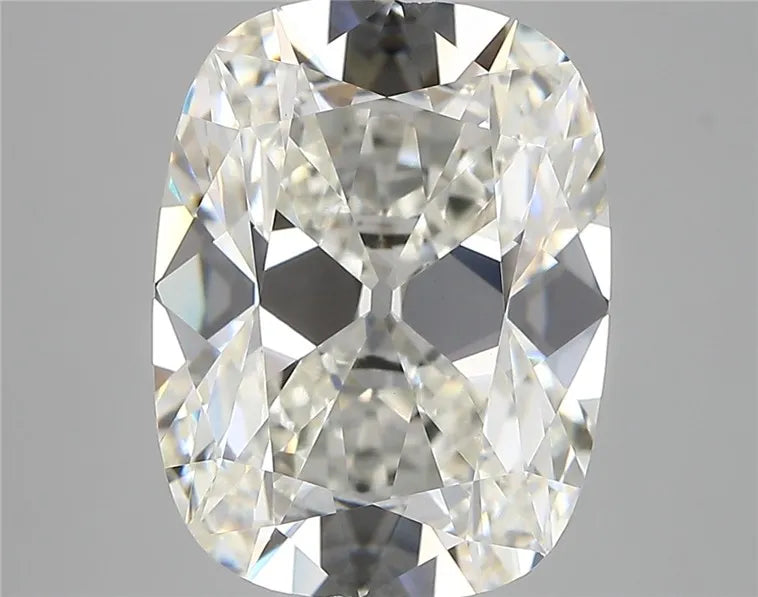 6.06ct Cushion modified Lab Grown Diamond (Colour G, Clarity VVS2, IGI Certified)