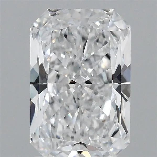 1.94ct Radiant Lab Grown Diamond (Colour D, Clarity VVS2, IGI Certified) - Jewelry by Cleo