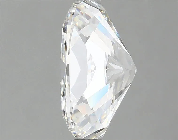 2.50ct Cushion modified Lab Grown Diamond (Colour E, Clarity VS1, IGI Certified)