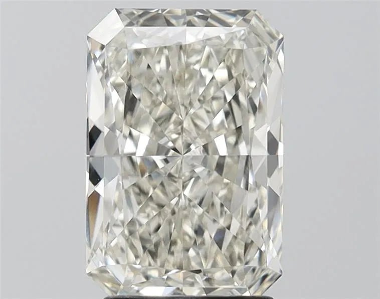 2.52ct Radiant Lab Grown Diamond (Colour J, Clarity VVS2, IGI Certified) - Jewelry by Cleo