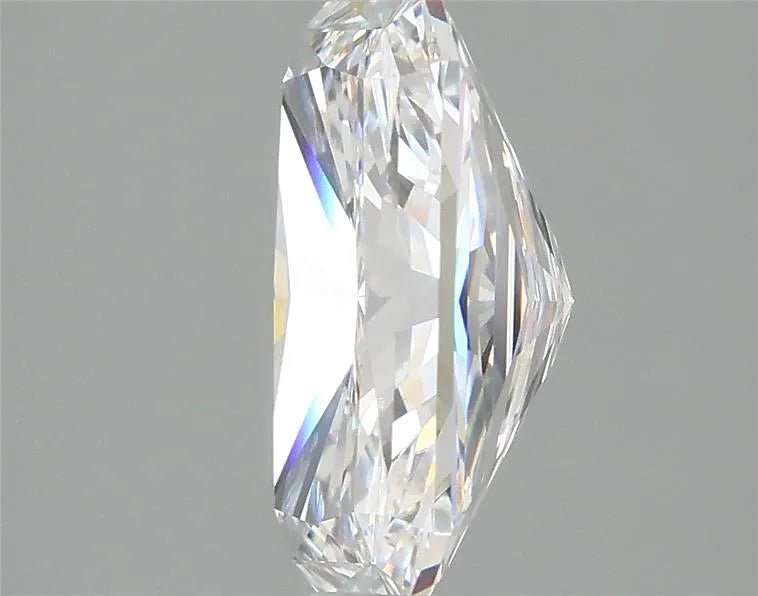 3.08ct Radiant Lab Grown Diamond (Colour D, Clarity VVS2, IGI Certified) - Jewelry by Cleo