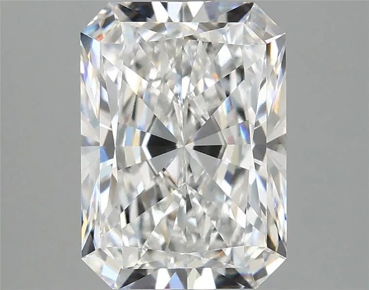 3.09ct Radiant Lab Grown Diamond (Colour E, Clarity VVS2, IGI Certified) - Jewelry by Cleo