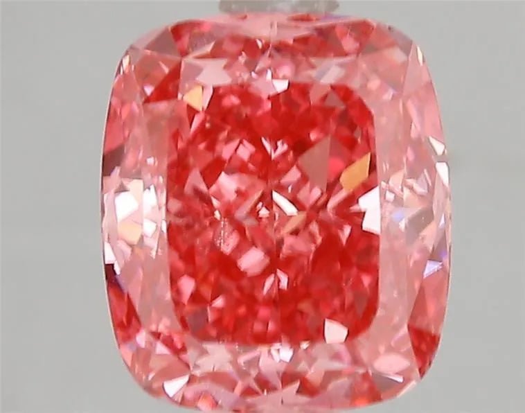3.10ct Cushion modified Lab Grown Diamond (Colour Fancy Vivid Pink, Clarity VS2, IGI Certified) - Jewelry by Cleo