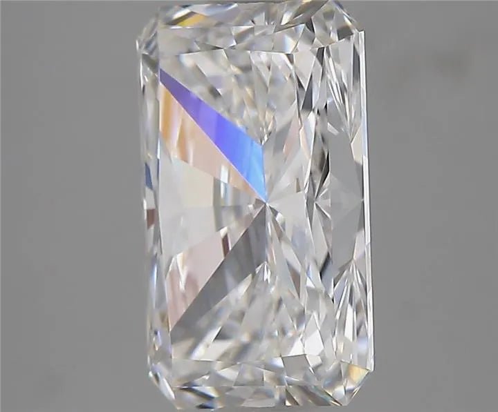 3.18ct Radiant Lab Grown Diamond (Colour E, Clarity VVS1, IGI Certified) - Jewelry by Cleo
