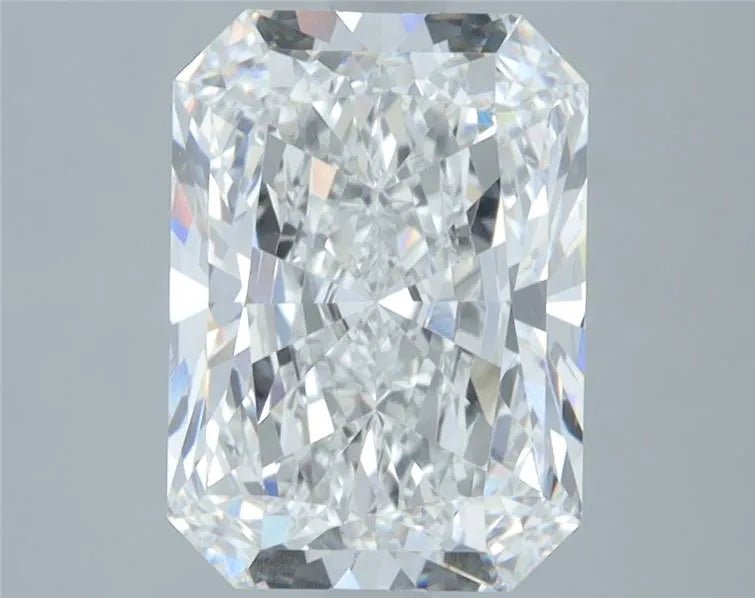 3.59ct Radiant Lab Grown Diamond (Colour E, Clarity VVS2, IGI Certified) - Jewelry by Cleo