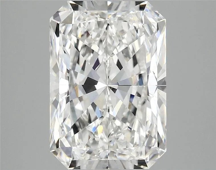 3.89ct Radiant Lab Grown Diamond (Colour E, Clarity VVS2, IGI Certified) - Jewelry by Cleo