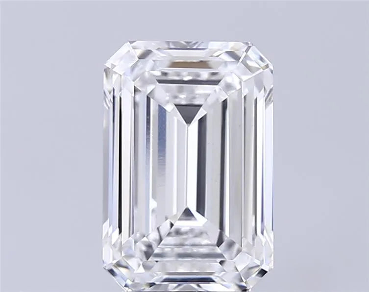 4.02ct Emerald Lab Grown Diamond (Colour E, Clarity VVS2, IGI Certified)