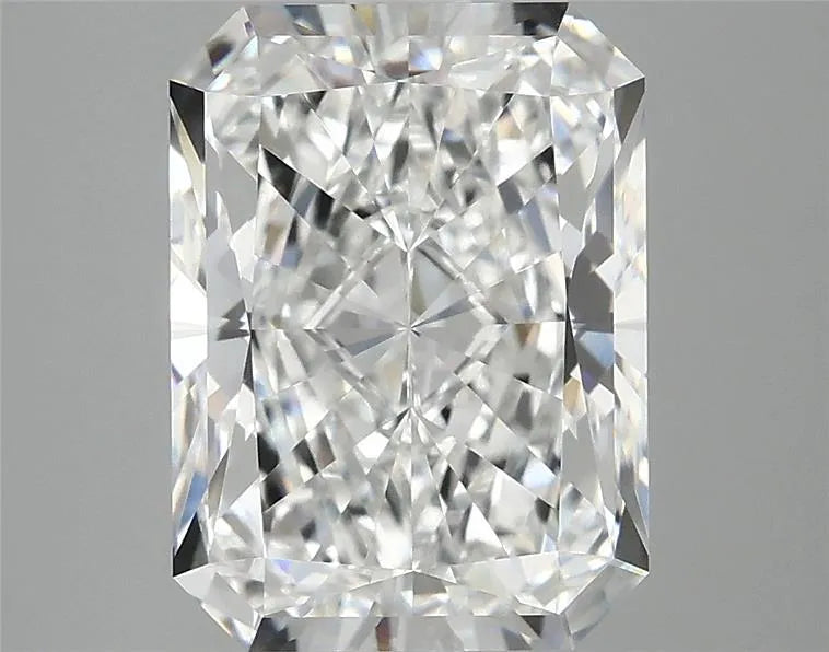 4.02ct Radiant Lab Grown Diamond (Colour E, Clarity VS1, IGI Certified)