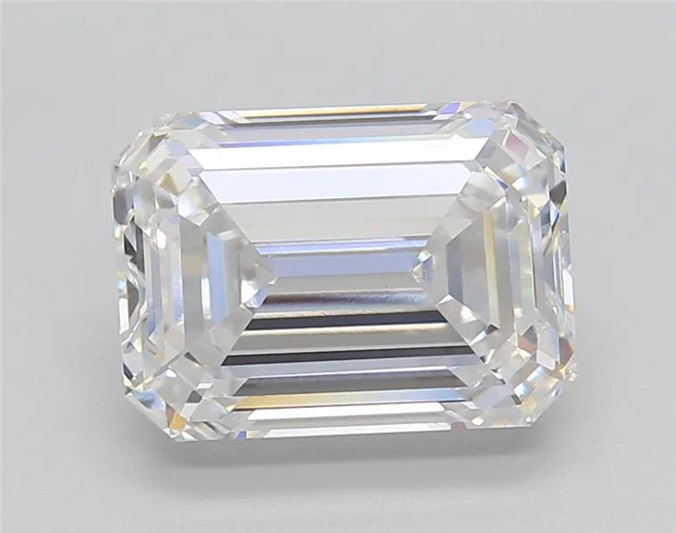 4.04ct Emerald Lab Grown Diamond (Colour E, Clarity VVS2, IGI Certified)