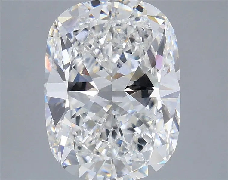4.51ct Cushion modified Lab Grown Diamond (Colour E, Clarity VVS1, IGI Certified)