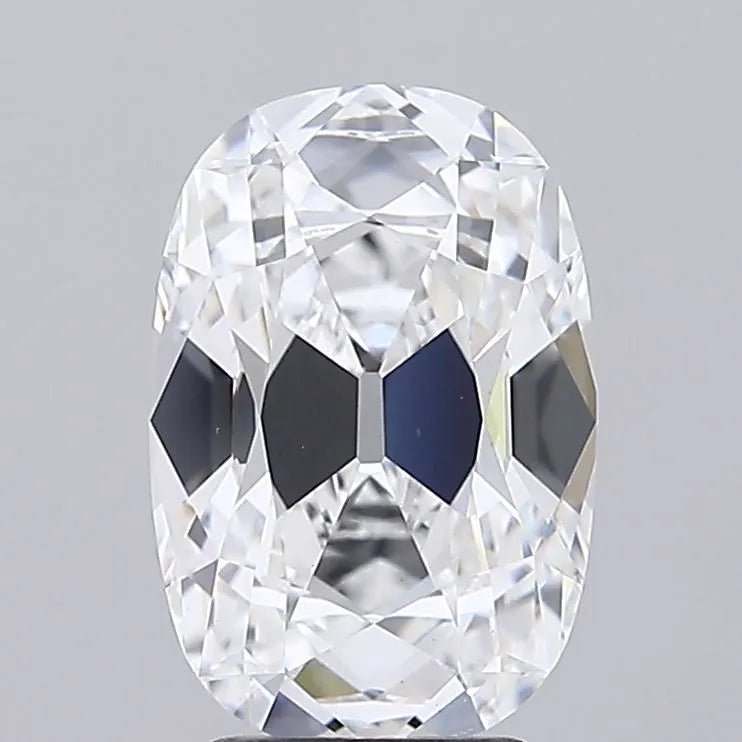 4.03ct Cushion brilliant Lab Grown Diamond (Colour E, Clarity VVS2, IGI Certified) - Jewelry by Cleo