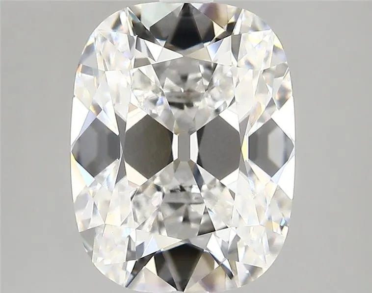 4.41ct Cushion modified Lab Grown Diamond (Colour E, Clarity VVS2, IGI Certified) - Jewelry by Cleo
