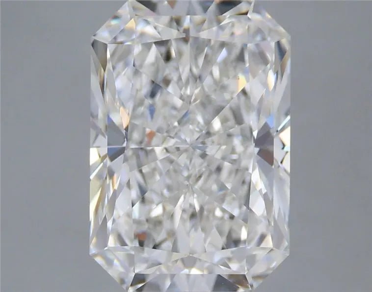 4.65ct Radiant Lab Grown Diamond (Colour F, Clarity VVS2, IGI Certified) - Jewelry by Cleo