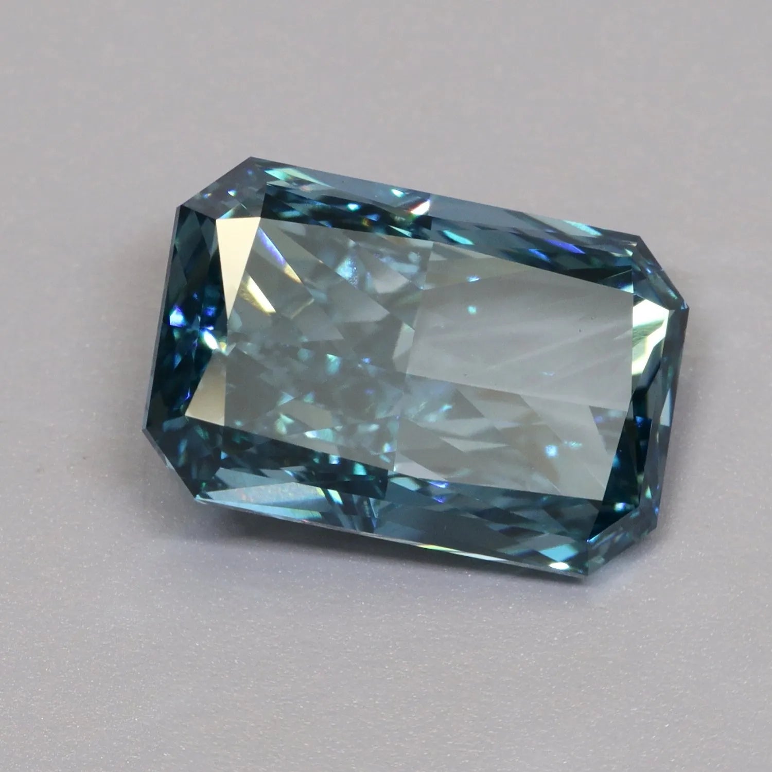 5.07ct Radiant Lab Grown Diamond (Colour Fancy Vivid Blue, Clarity VS1, IGI Certified)